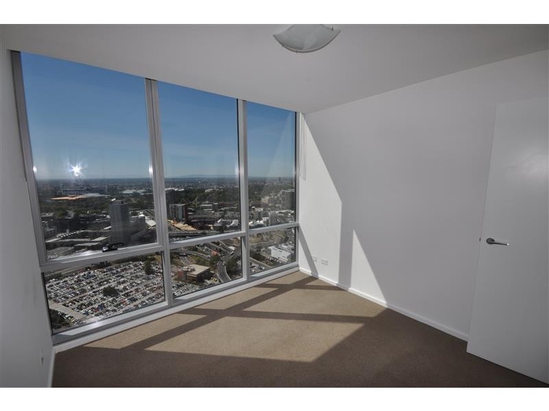 REF 081803/241 City Road, Southbank VIC 3006