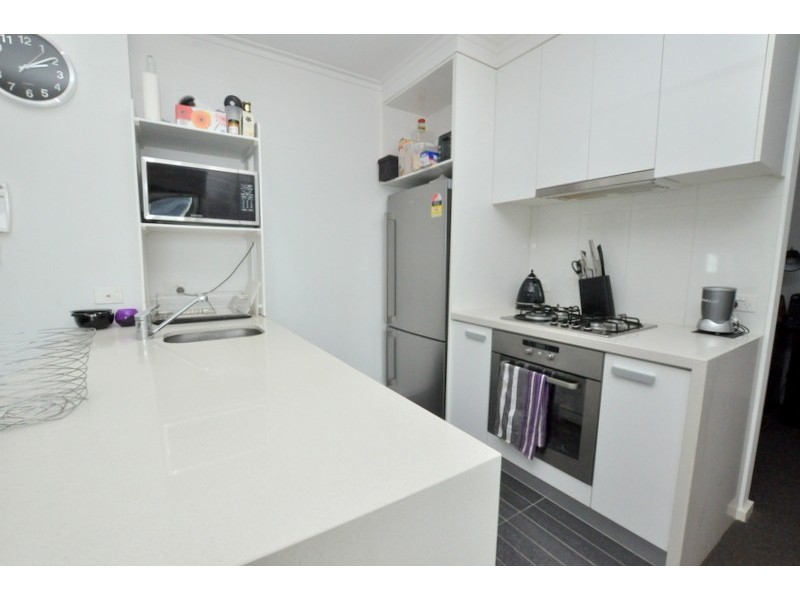 REF 081812/63 Whiteman Street, Southbank VIC 3006