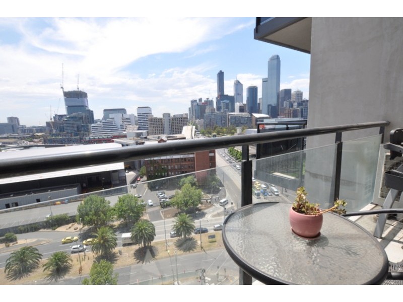 REF 081812/63 Whiteman Street, Southbank VIC 3006