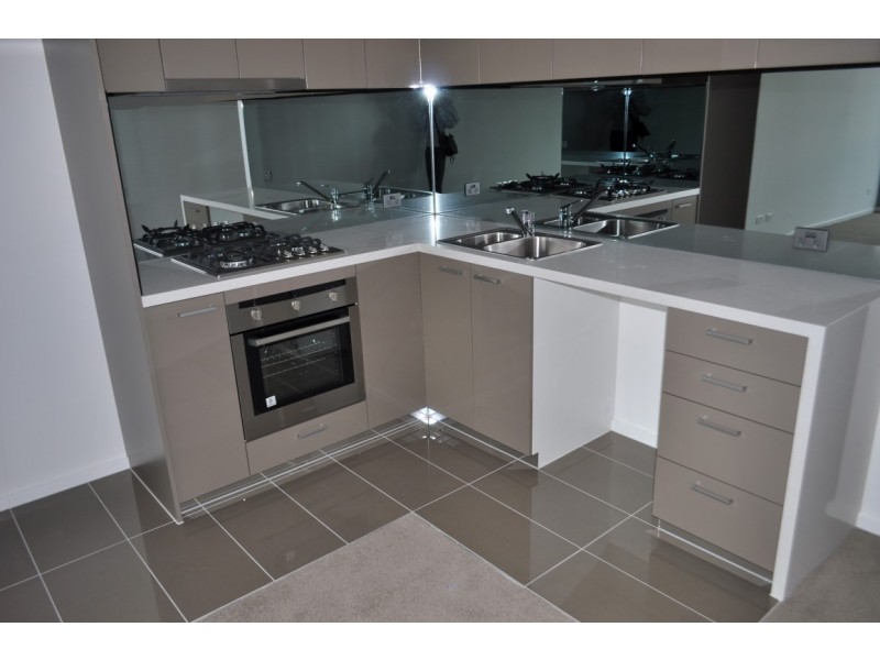 REF 082100/241 City Road, Southbank VIC 3006