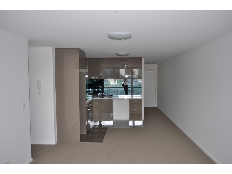 REF 082100/241 City Road, Southbank VIC 3006