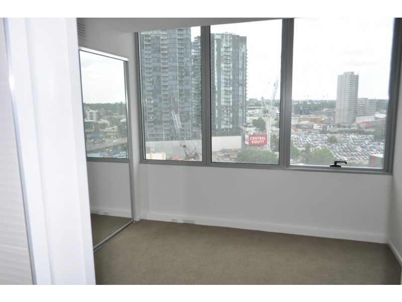 REF 082100/241 City Road, Southbank VIC 3006