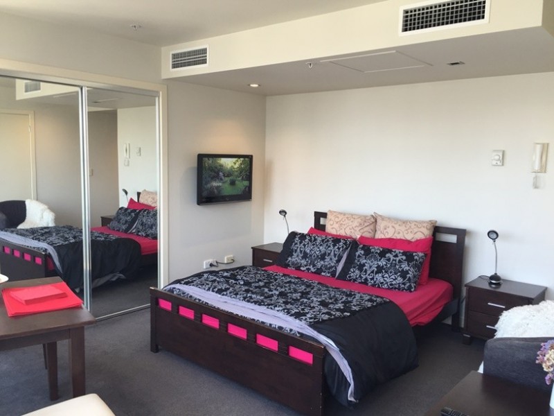 3010B/100 Harbour Esplanade, Docklands VIC 3008