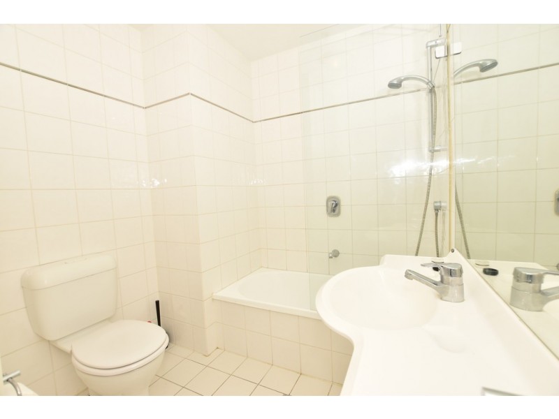 REF 082232/63 Dorcas Street, South Melbourne VIC 3205