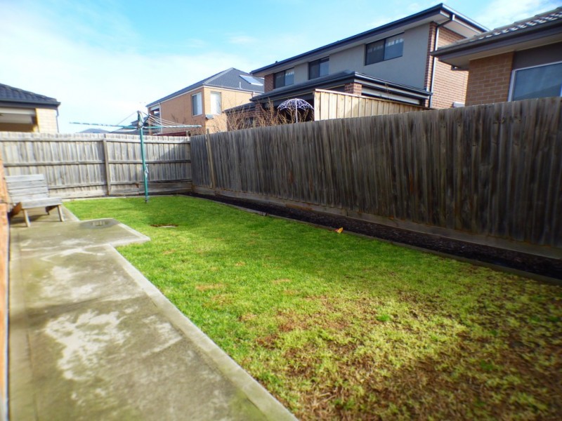 37 Millpond Drive, Point Cook VIC 3030