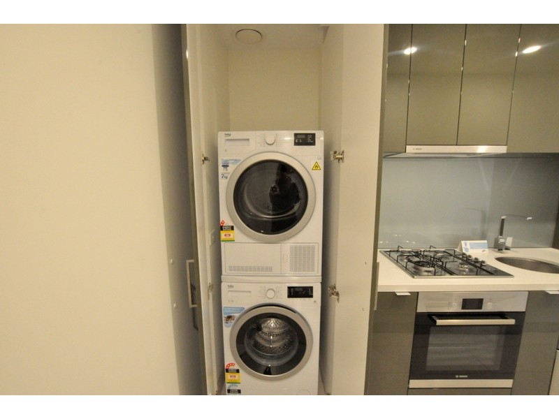 1702/33 Clarke Street, Southbank VIC 3006