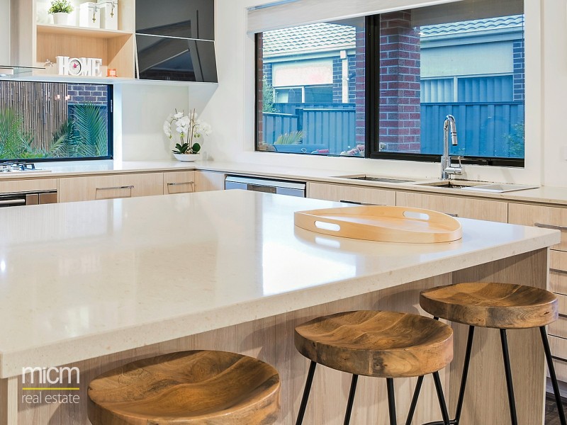 2 Regal Road, Point Cook VIC 3030