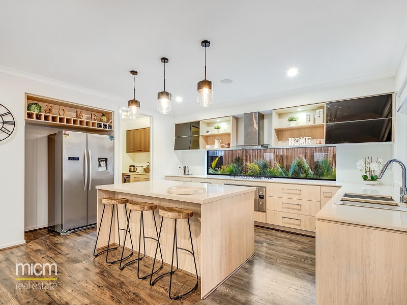 2 Regal Road, Point Cook VIC 3030