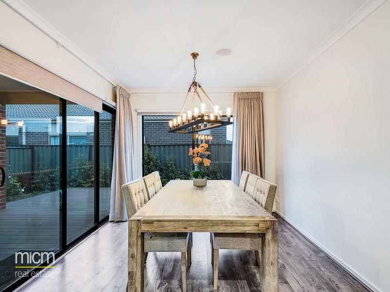 2 Regal Road, Point Cook VIC 3030