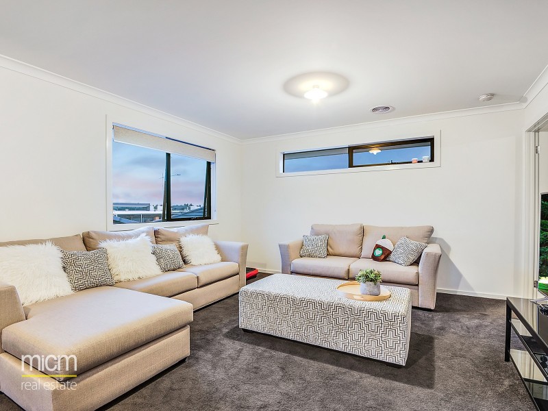 2 Regal Road, Point Cook VIC 3030