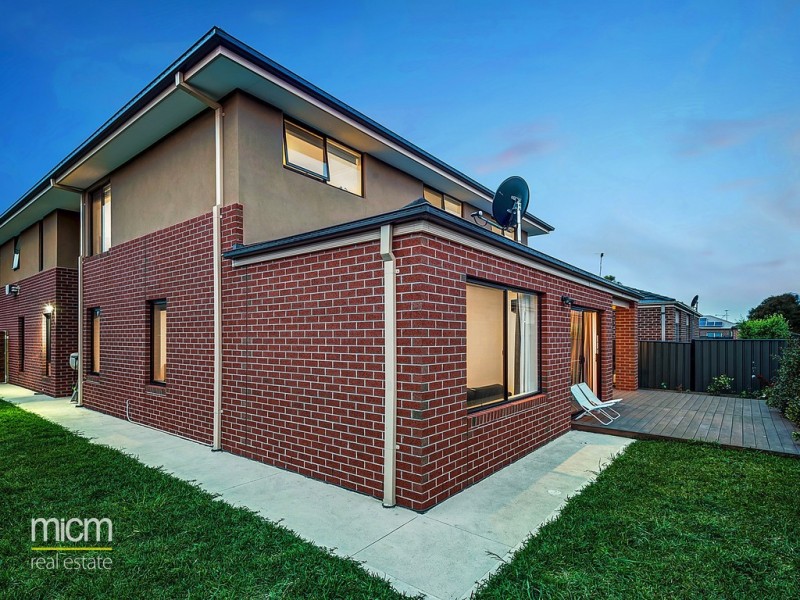 2 Regal Road, Point Cook VIC 3030