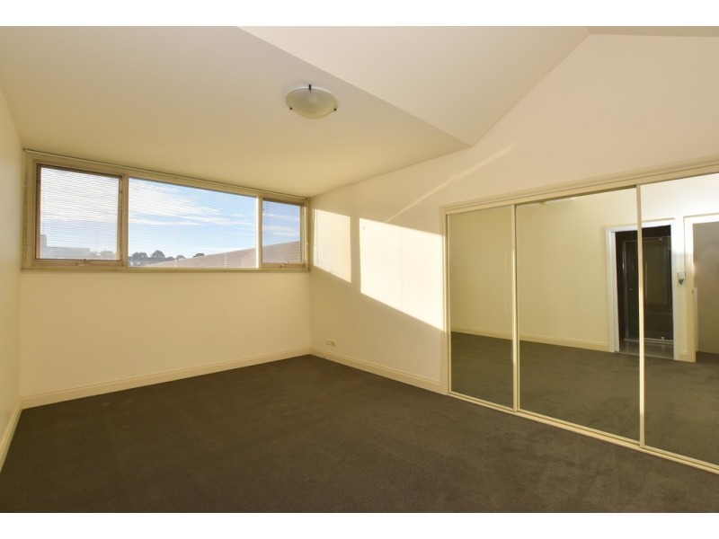 REF 08259/83 Dodds Street, Southbank VIC 3006
