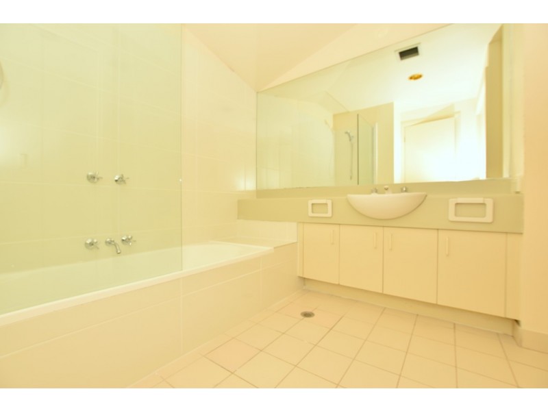 REF 08259/83 Dodds Street, Southbank VIC 3006