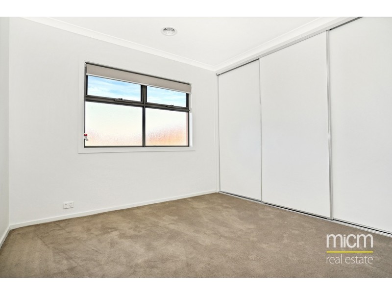 26 Fairwater Drive, Point Cook VIC 3030