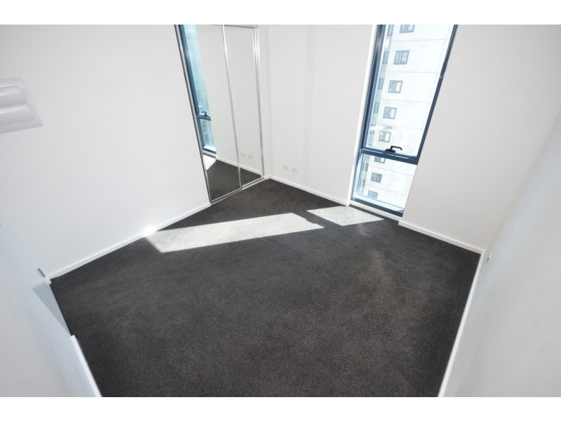 REF 082860/241 City Road, Southbank VIC 3006