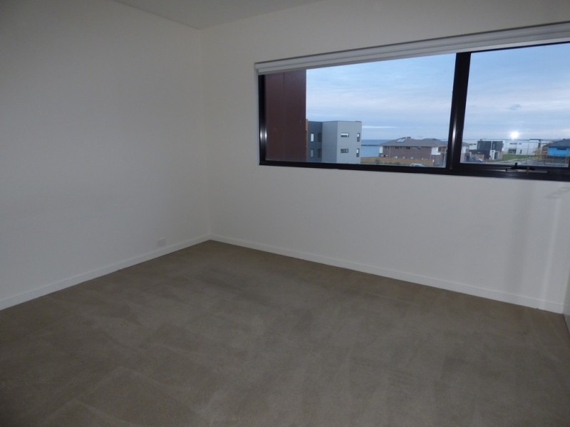 208/50 Catamaran Drive, Werribee South VIC 3030