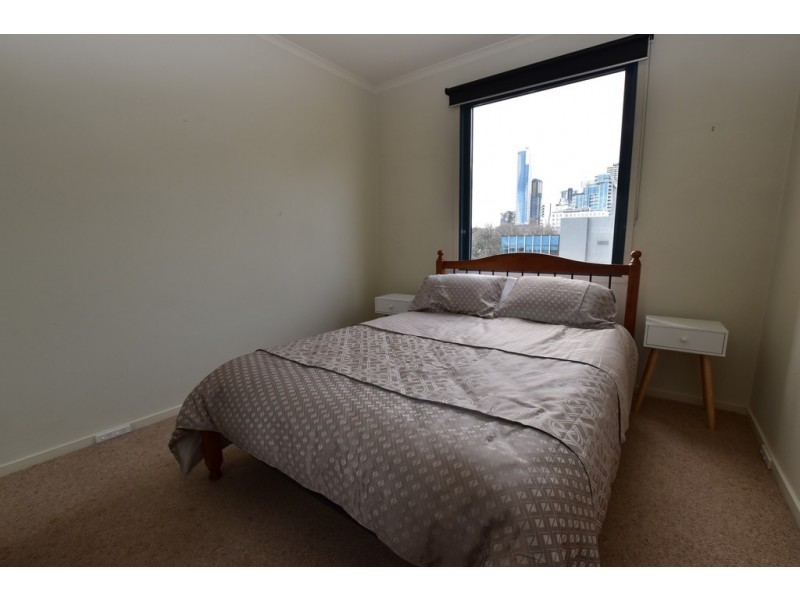 REF 082972/33 Jeffcott Street, Melbourne VIC 3000