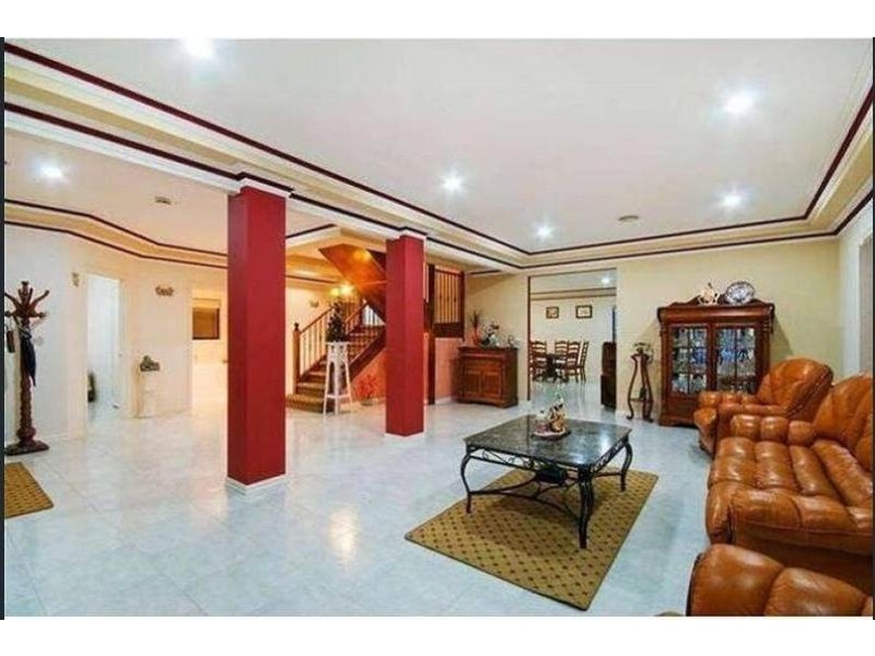 9 Watersun Court, Sanctuary Lakes VIC 3030