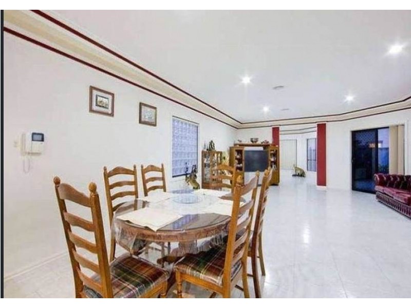 9 Watersun Court, Sanctuary Lakes VIC 3030