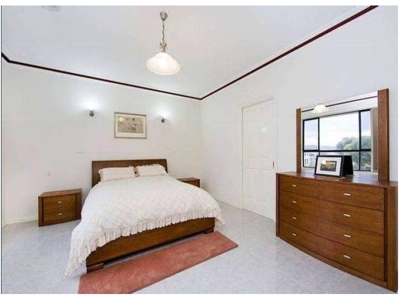 9 Watersun Court, Sanctuary Lakes VIC 3030