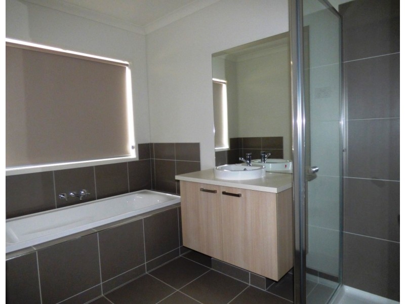 29 Birchmore Circuit, Truganina VIC 3029