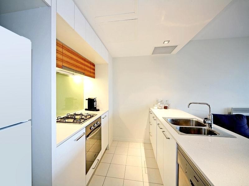 1510/100 Harbour Esplanade, Docklands VIC 3008