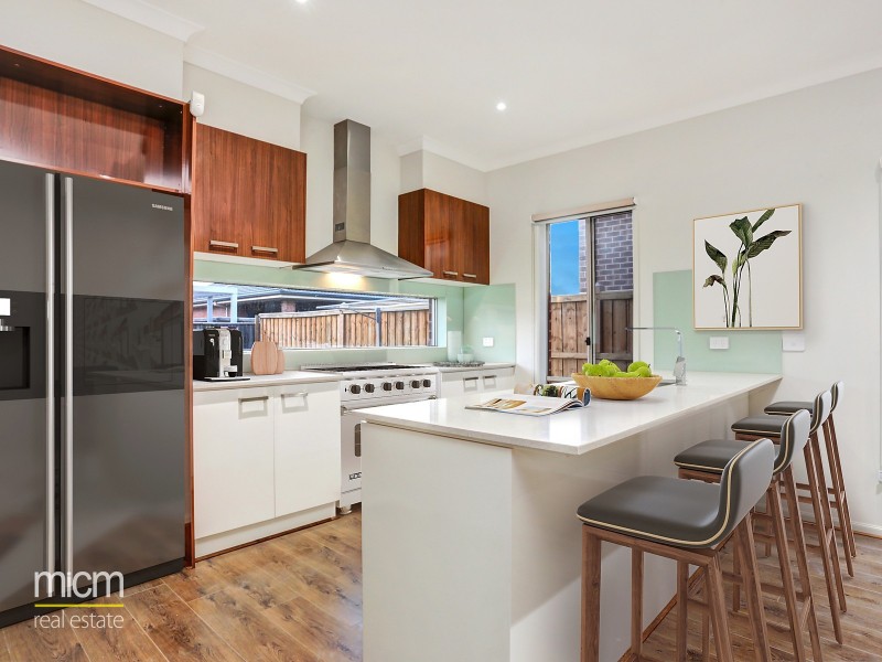 26 Roundhay Crescent, Point Cook VIC 3030