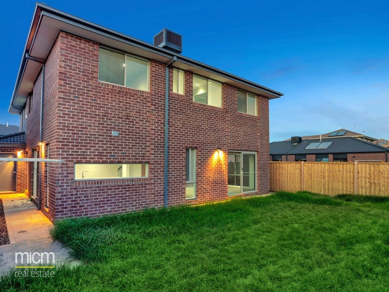26 Roundhay Crescent, Point Cook VIC 3030