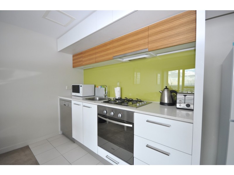 1902/100 Harbour Esplanade, Docklands VIC 3008