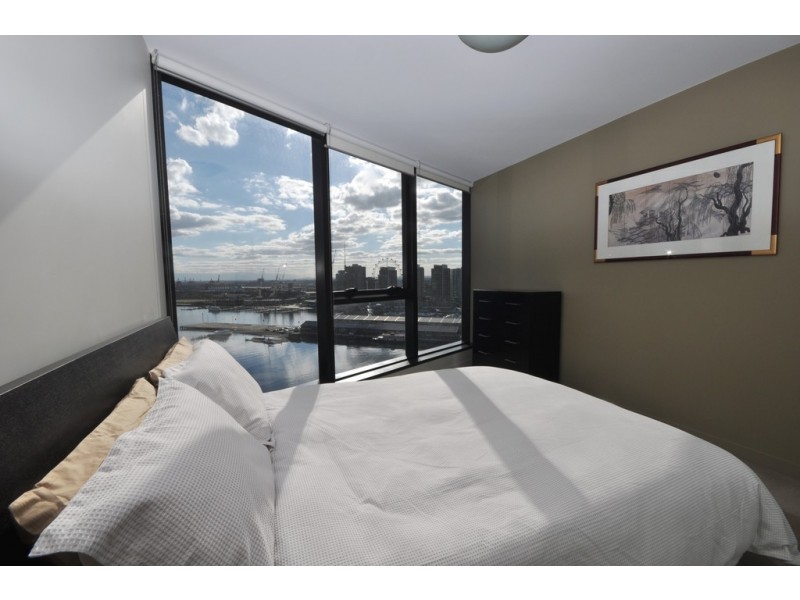 1902/100 Harbour Esplanade, Docklands VIC 3008