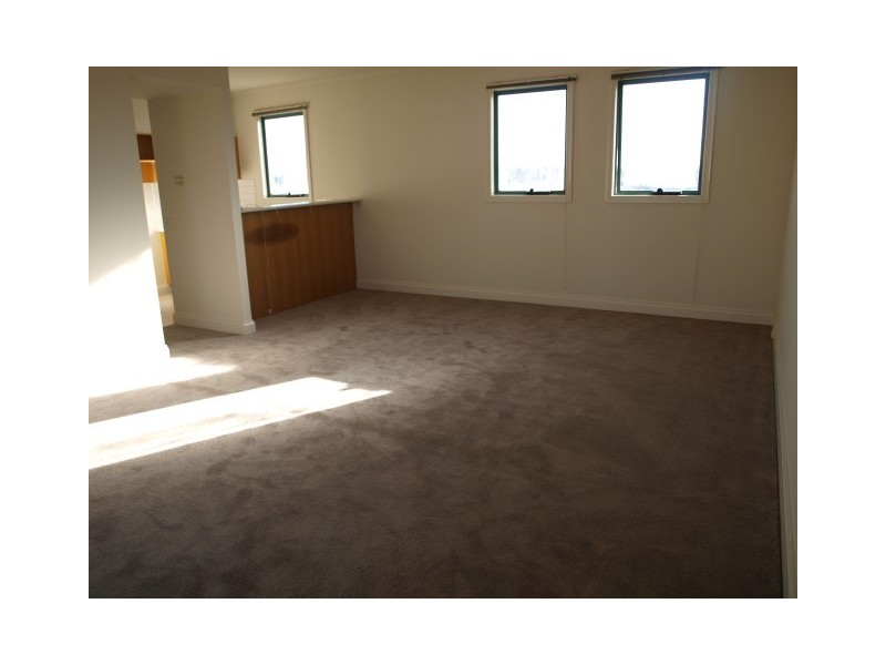 REF 090590/682 Nicholson Street, Fitzroy North VIC 3068