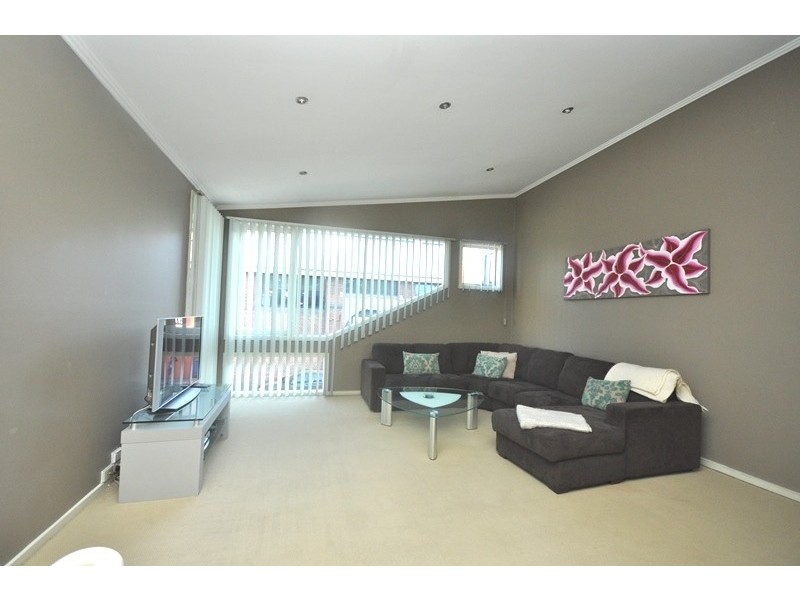 17/15 Beach Street, Port Melbourne VIC 3207