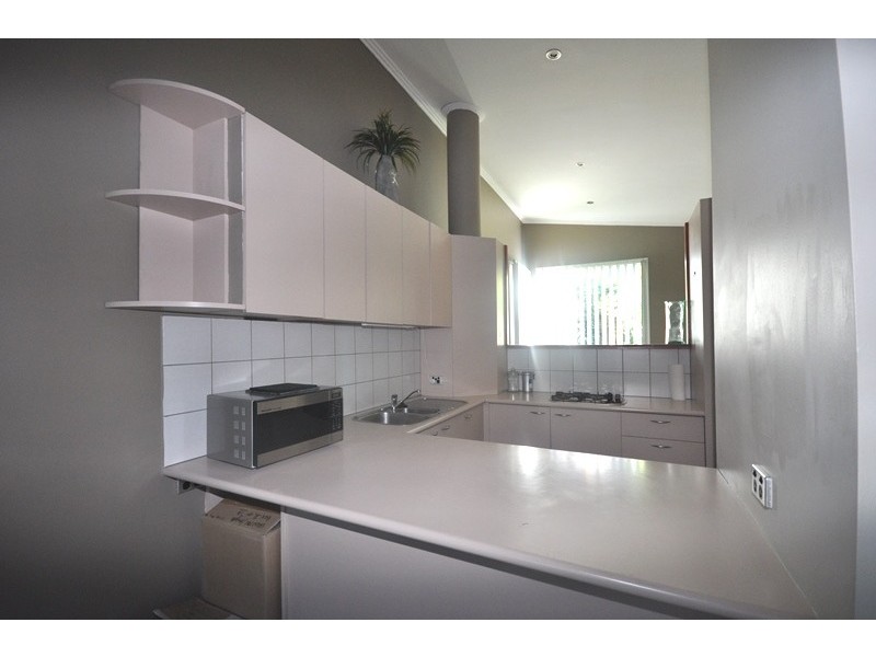 17/15 Beach Street, Port Melbourne VIC 3207