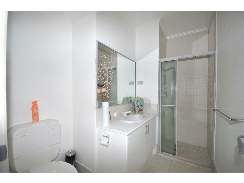17/15 Beach Street, Port Melbourne VIC 3207