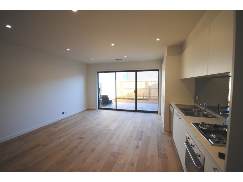 30 Harmony Road, Ascot Vale VIC 3032