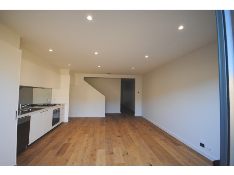 30 Harmony Road, Ascot Vale VIC 3032