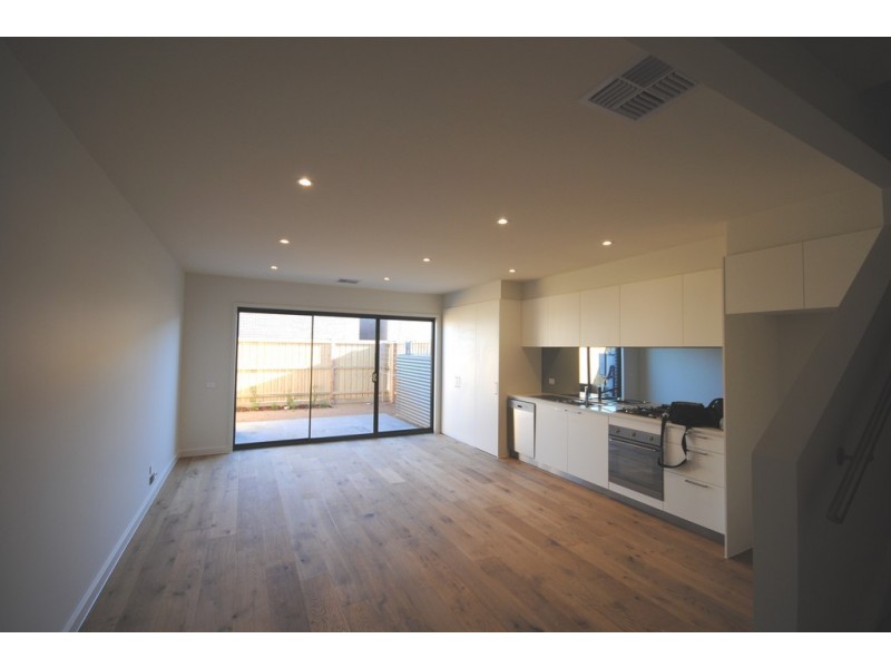 30 Harmony Road, Ascot Vale VIC 3032