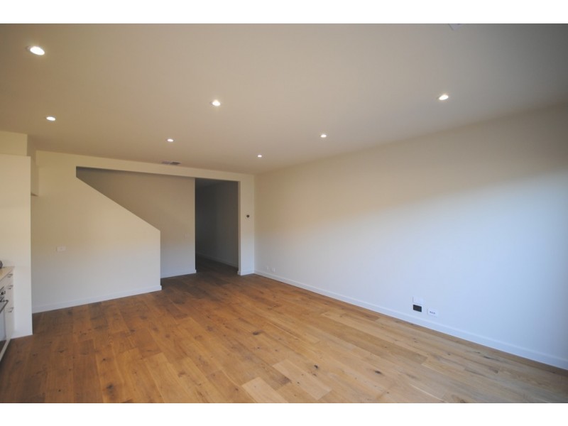 30 Harmony Road, Ascot Vale VIC 3032