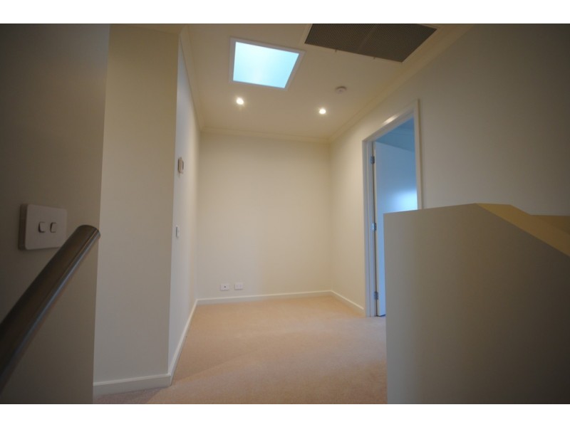 30 Harmony Road, Ascot Vale VIC 3032