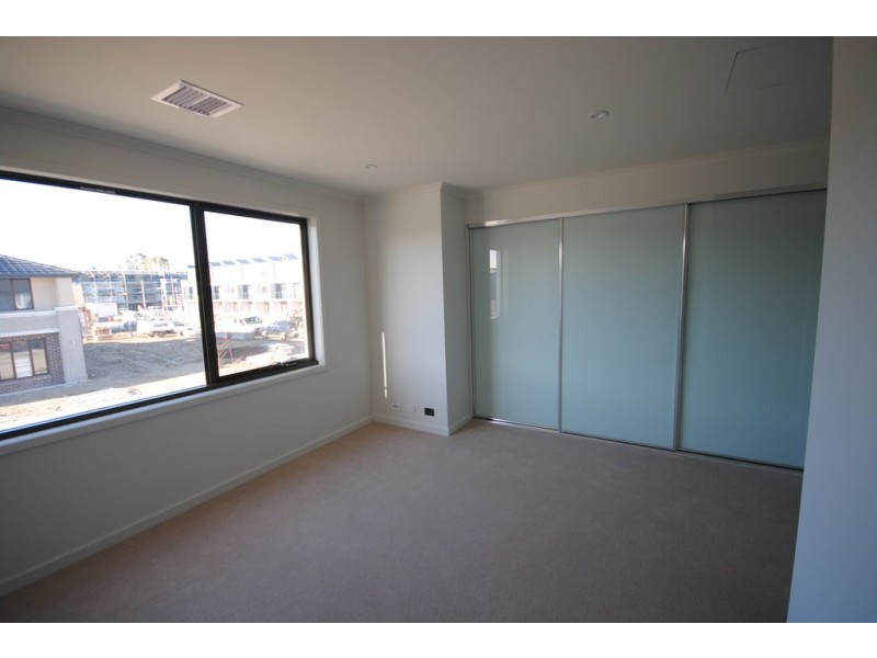 30 Harmony Road, Ascot Vale VIC 3032