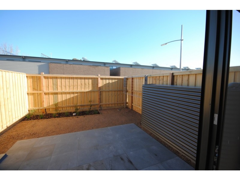 30 Harmony Road, Ascot Vale VIC 3032