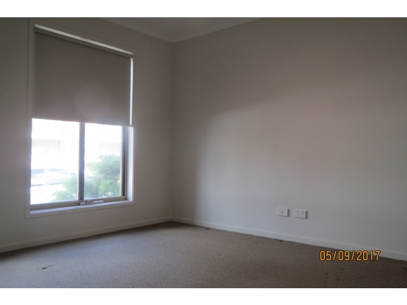 20 Tom Roberts Parade, Point Cook VIC 3030