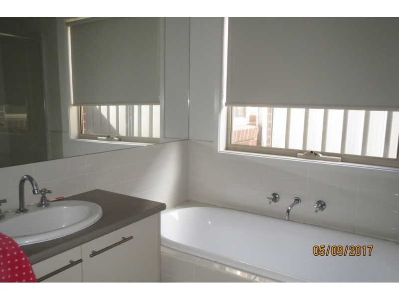 20 Tom Roberts Parade, Point Cook VIC 3030