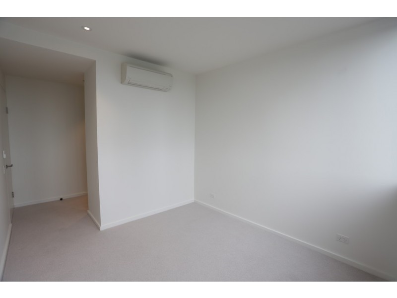 404S/883 Collins Street, Docklands VIC 3008