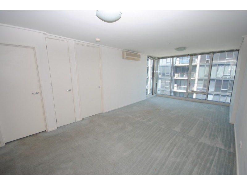 REF 090824/163 City Road, Southbank VIC 3006