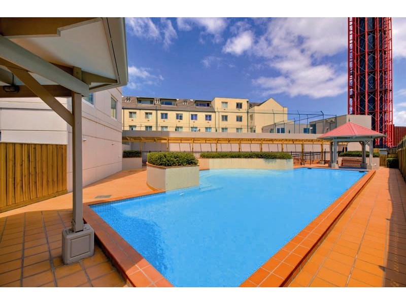 REF 090868/8 Wells Street, Southbank VIC 3006