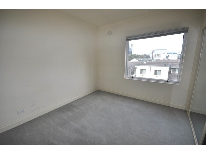 REF 090868/8 Wells Street, Southbank VIC 3006