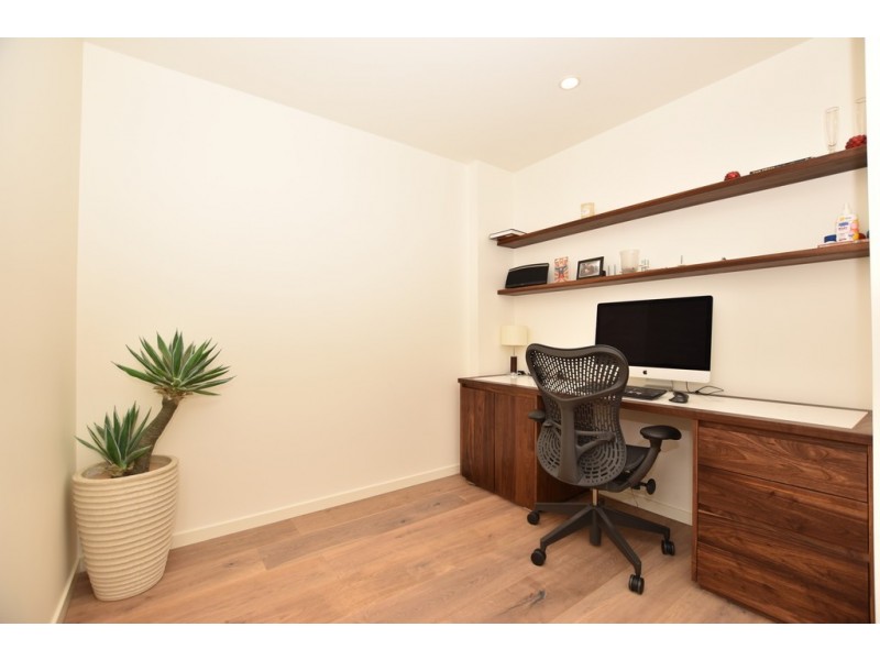 1808/7 Riverside Quay, Southbank VIC 3006