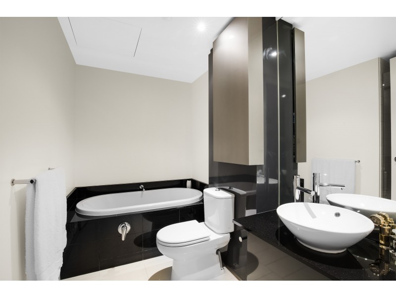 1808/7 Riverside Quay, Southbank VIC 3006