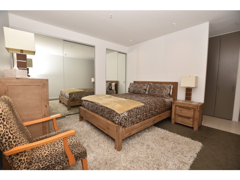 914/55 Queens Road, Melbourne VIC 3004